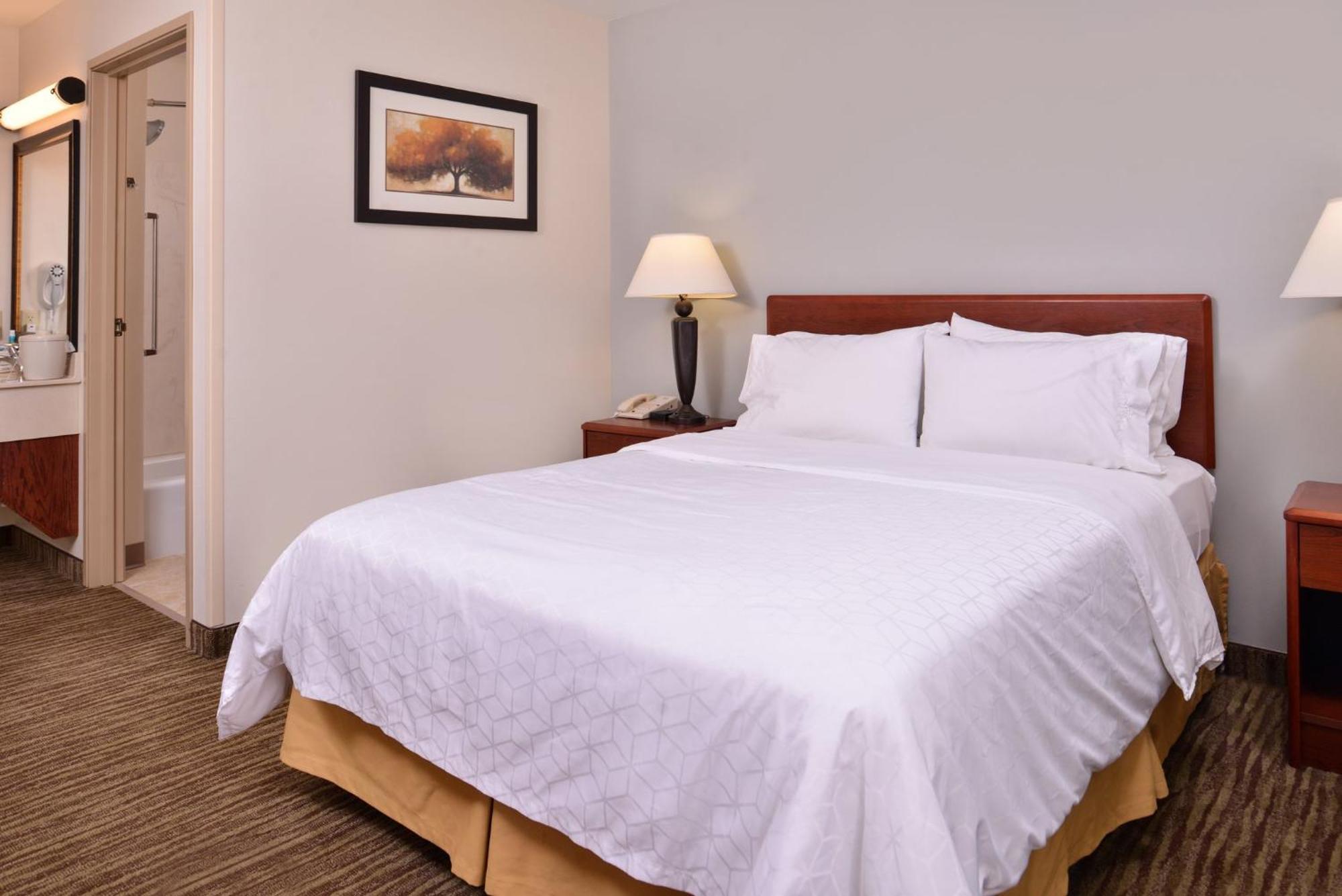 Holiday Inn Express Hotel & Suites Sioux Falls At Empire Mall, An Ihg Hotel Екстериор снимка