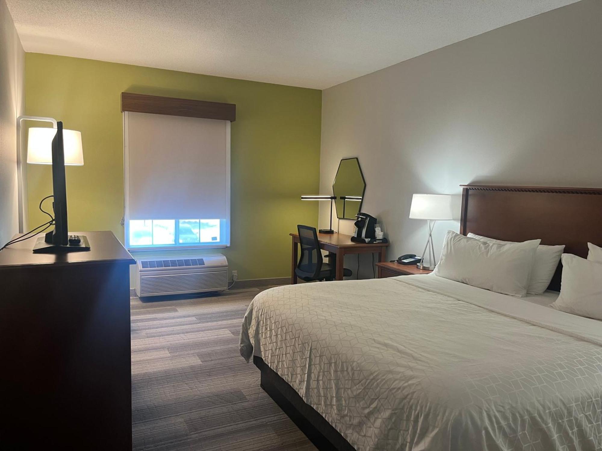 Holiday Inn Express Hotel & Suites Sioux Falls At Empire Mall, An Ihg Hotel Екстериор снимка